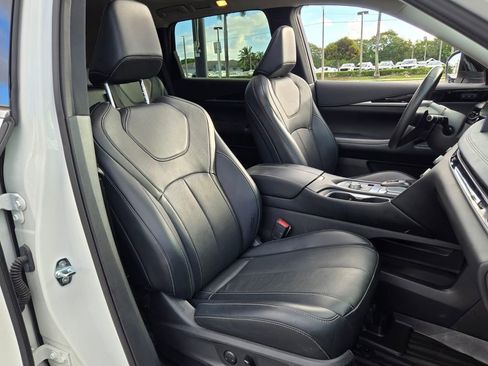 Used 2023 INFINITI QX60 Pure image 20