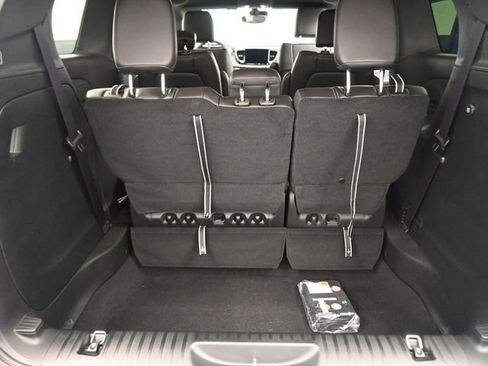 New 2026 Chrysler Pacifica Select image 24