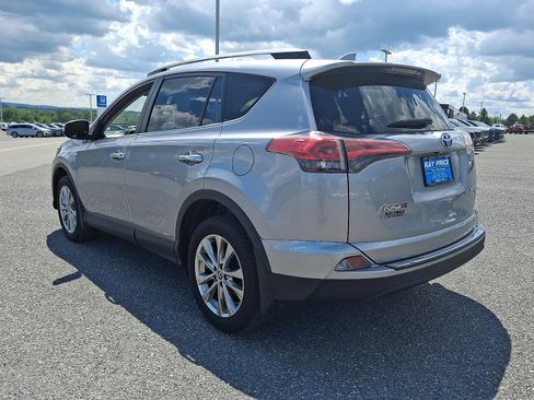 Used 2018 Toyota RAV4 Limited AWD/4WD image 5