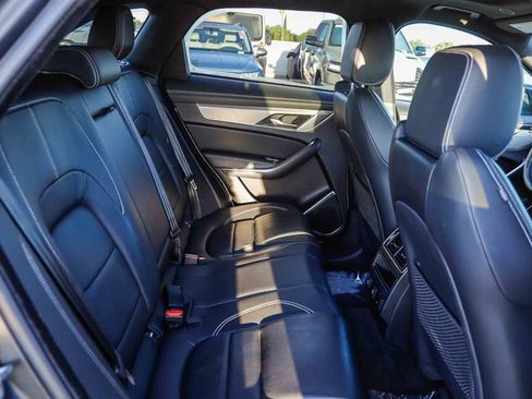 Used 2024 Jaguar F-PACE R-Dynamic S AWD/4WD image 20