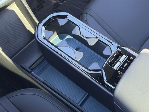 Used 2026 Volvo EX30 Cross Country Ultra image 31