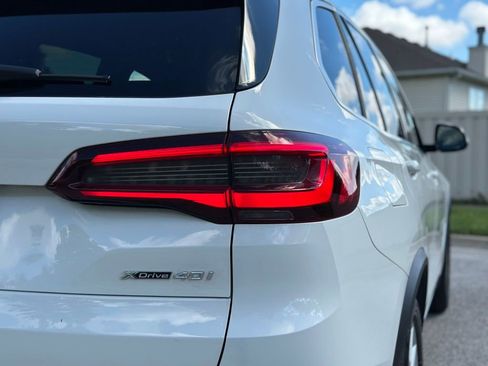 Used 2023 BMW X5 xDrive40i w/ Premium Package image 14