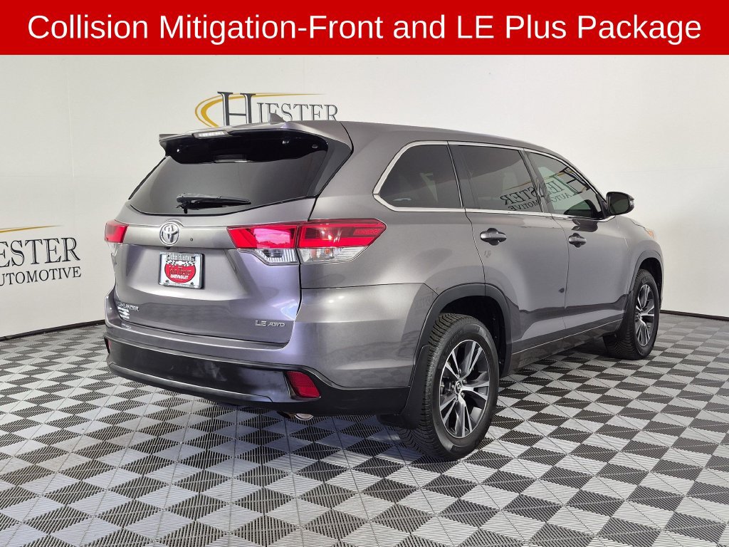 Used 2018 Toyota Highlander Plus AWD/4WD image 4