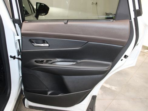 Used 2025 Nissan Murano Platinum w/ Cargo Package AWD/4WD image 38