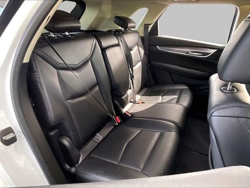 Used 2018 Cadillac XT5 Luxury w/ Driver Awareness Package FWD image 20