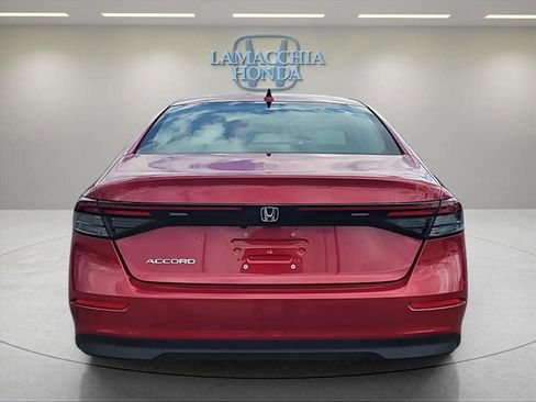 Used 2024 Honda Accord EX image 4