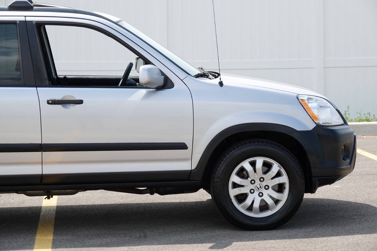 Used 2005 Honda CR-V EX image 42