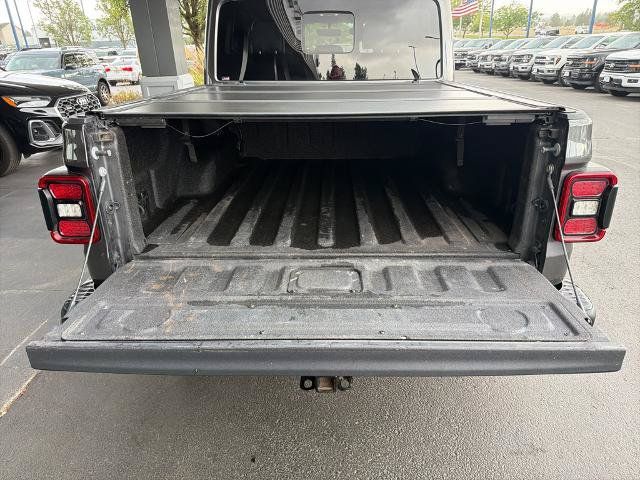 Used 2022 Jeep Gladiator Rubicon w/ LED Lighting Group AWD/4WD image 18
