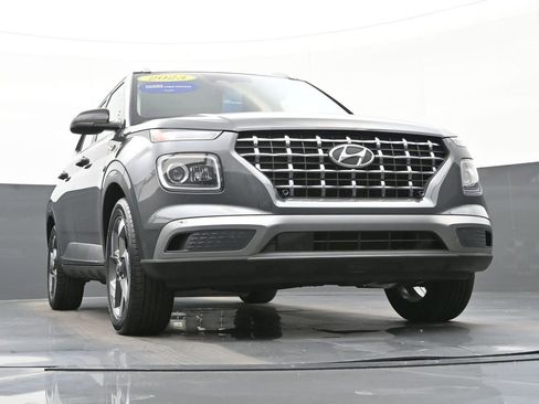 Certified 2023 Hyundai Venue Limited w/ Cargo Package image 47