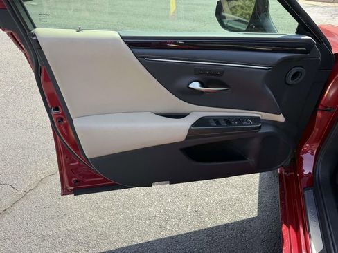 Used 2020 Lexus ES 350 Premium w/ Premium Package image 12