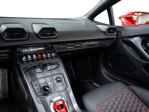 Used 2018 Lamborghini Huracan LP 580-2 image 39