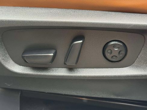 Used 2025 INFINITI QX60 Sensory AWD/4WD image 18
