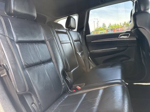 Used 2016 Jeep Grand Cherokee Limited AWD/4WD image 22