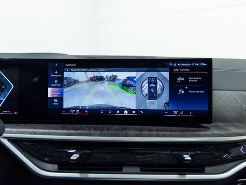 Used 2024 BMW X7 xDrive40i image 18