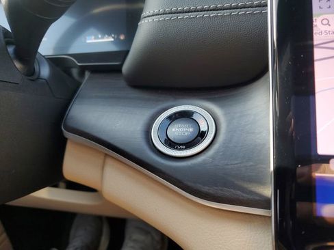 New 2025 Jeep Grand Cherokee Limited w/ Luxury Tech Group II image 13