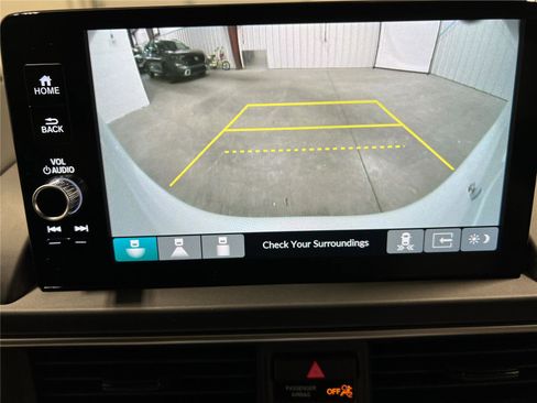 New 2025 Honda Pilot Touring image 27