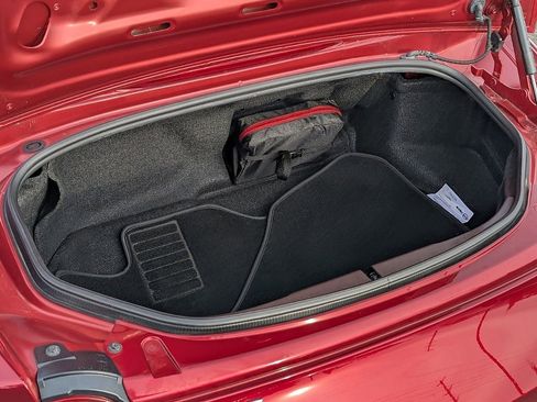 Used 2019 MAZDA MX-5 Miata Club image 16