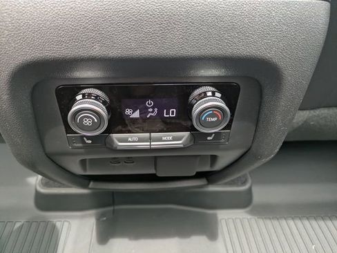New 2026 Buick Enclave Avenir w/ Super Cruise Package FWD image 19