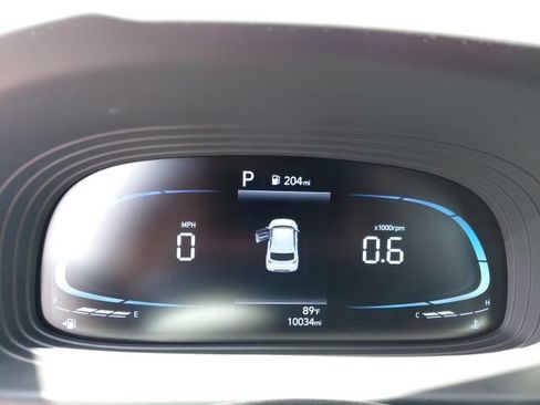 Used 2023 Hyundai Venue SEL w/ Cargo Package FWD image 6