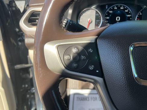 Used 2019 GMC Acadia Denali w/ Technology Package AWD/4WD image 16
