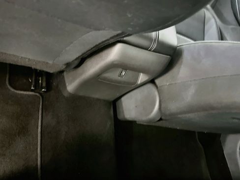 Used 2025 Nissan Sentra SV FWD image 27