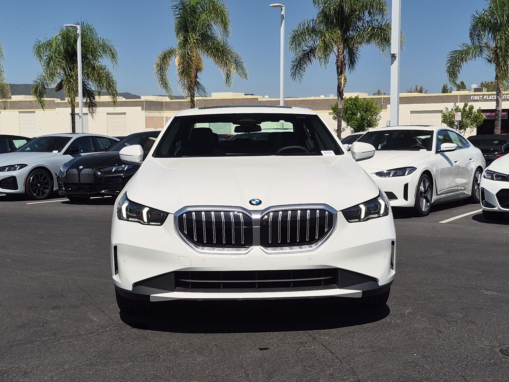 New 2027 BMW 530i w/ Convenience Package RWD image 3