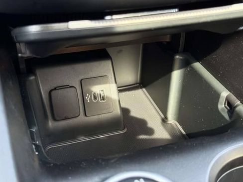 Used 2025 Ford Explorer ST AWD/4WD image 31