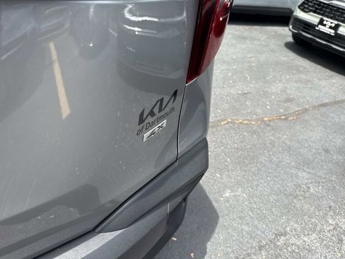 Used 2024 Kia Seltos LX AWD/4WD image 7