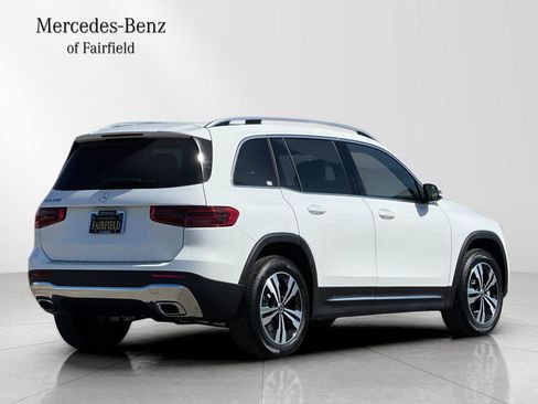 New 2026 Mercedes-Benz GLB 250 image 2