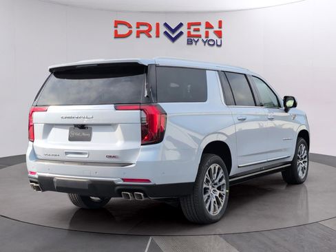 New 2026 GMC Yukon XL Denali w/ Denali Reserve Package image 5