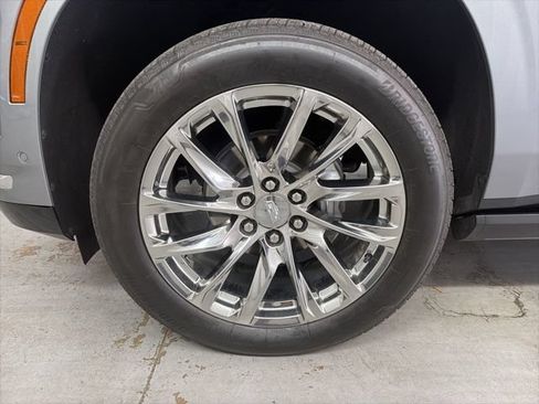 Certified 2025 Cadillac Escalade Premium Luxury Platinum w/ LPO, Radiant Package RWD image 9