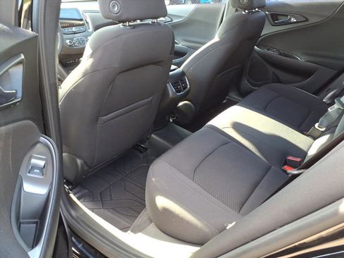 Used 2022 Chevrolet Malibu LT image 32