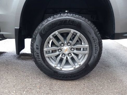 Used 2025 Chevrolet Colorado LT RWD image 33