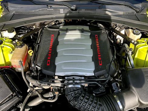 Used 2021 Chevrolet Camaro LT w/ RS Package image 25