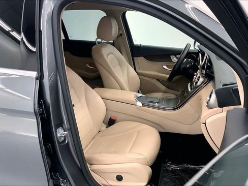 Used 2020 Mercedes-Benz GLC 300 image 11