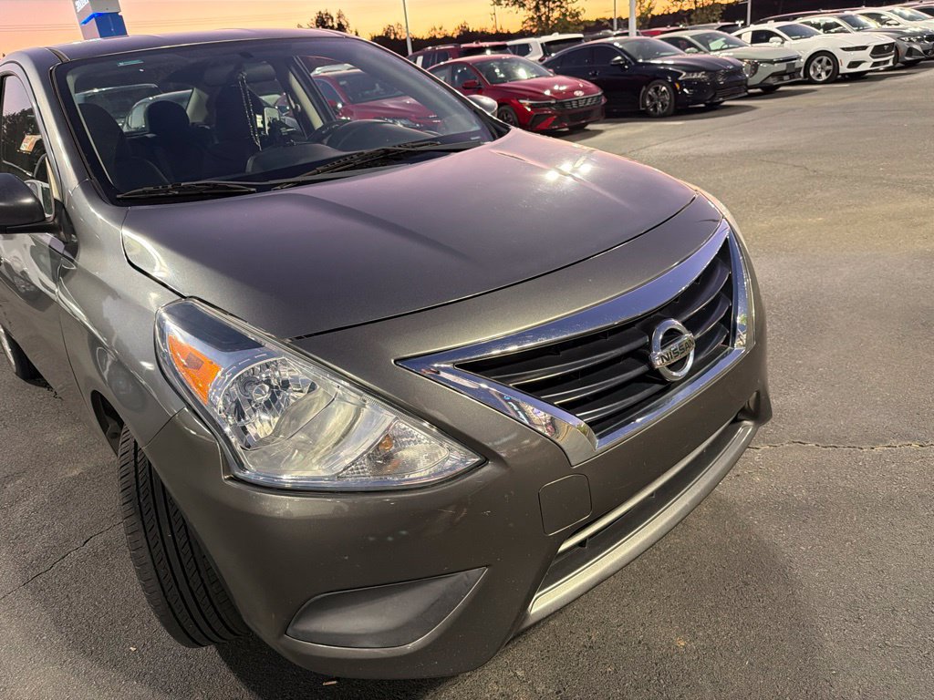 Used 2017 Nissan Versa SV FWD image 6