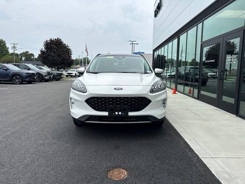 Used 2022 Ford Escape Titanium w/ Class II Trailer Tow Package AWD/4WD image 7