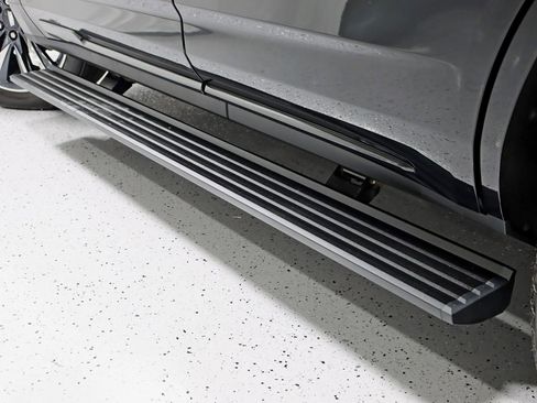 Used 2022 Cadillac Escalade Sport Platinum image 13