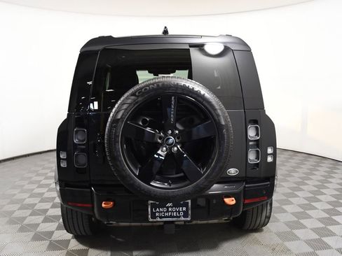 Used 2023 Land Rover Defender 90 X image 5
