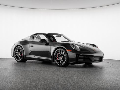 Used 2026 Porsche 911 Targa 4S AWD/4WD image 8