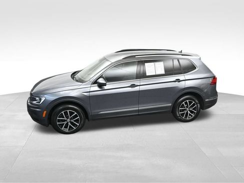 Used 2021 Volkswagen Tiguan SE AWD/4WD image 35