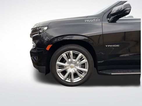 Used 2024 Chevrolet Tahoe High Country w/ Advanced Technology Package AWD/4WD image 9