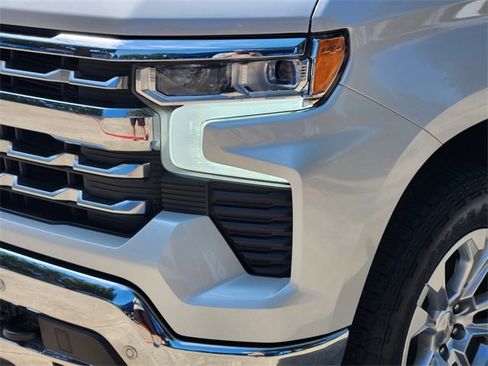 Used 2024 Chevrolet Silverado 1500 LTZ w/ LTZ Premium Package AWD/4WD image 15