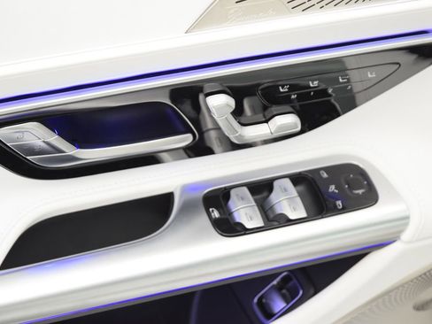 New 2026 Mercedes-Benz Maybach SL 680 image 19