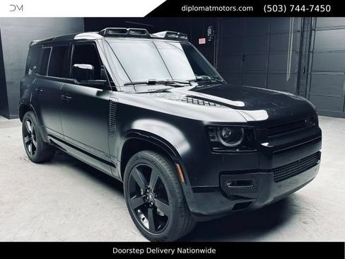 Used 2022 Land Rover Defender 110 V8 AWD/4WD image 9