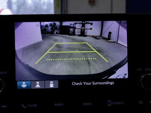 Certified 2024 Honda HR-V LX image 33