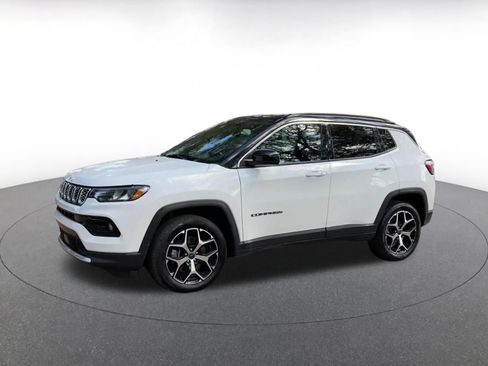 Used 2025 Jeep Compass Limited AWD/4WD image 8
