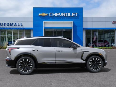 New 2025 Chevrolet Blazer EV RS image 6