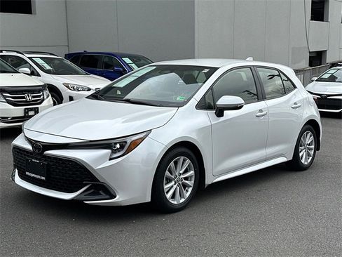 Certified 2023 Toyota Corolla SE image 2