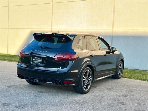 Used 2014 Porsche Cayenne GTS AWD/4WD image 11